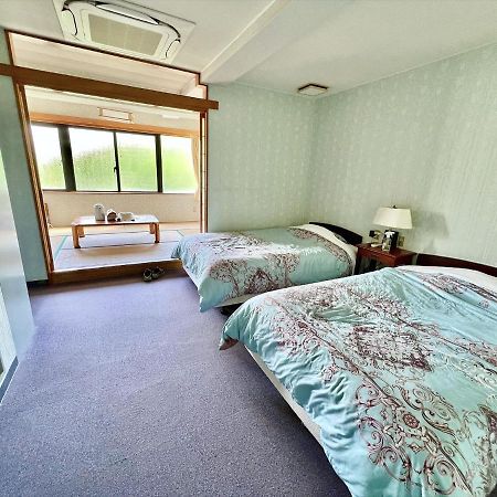 Pension Moon Villa Onna Esterno foto
