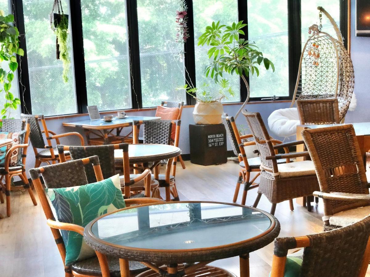 Pension Moon Villa Onna Esterno foto