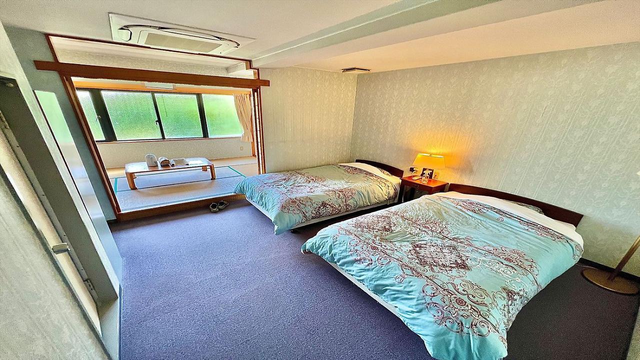 Pension Moon Villa Onna Esterno foto